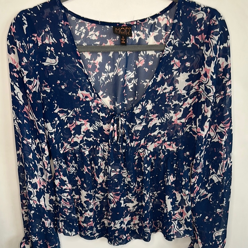 MOD LUSIVE Blue Ruffled Blouse - Picture 4 of 9